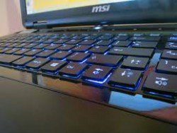 Laptop MSI GS70 Dominator_3