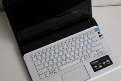 Laptop cũ Sony Vaio SVE11115CVW 