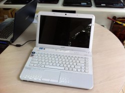 Laptop cũ Sony Vaio VPC-EG28FG/W