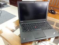 Laptop cũ Lenovo Thinkpad X240 