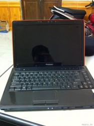 Laptop cũ Lenovo Y450 T5800, RAM 2GB, HDD 250GB,