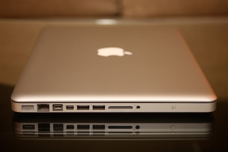Laptop cũ Apple Macbook Pro MC700_001